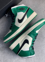 Кроссовки Nike Air Jordan 1 Mid Celtics Pine Green живое фото 1