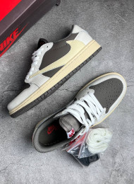 Кроссовки Nike Air Jordan 1 Low Travis Scott Reverse Mocha живое фото 2